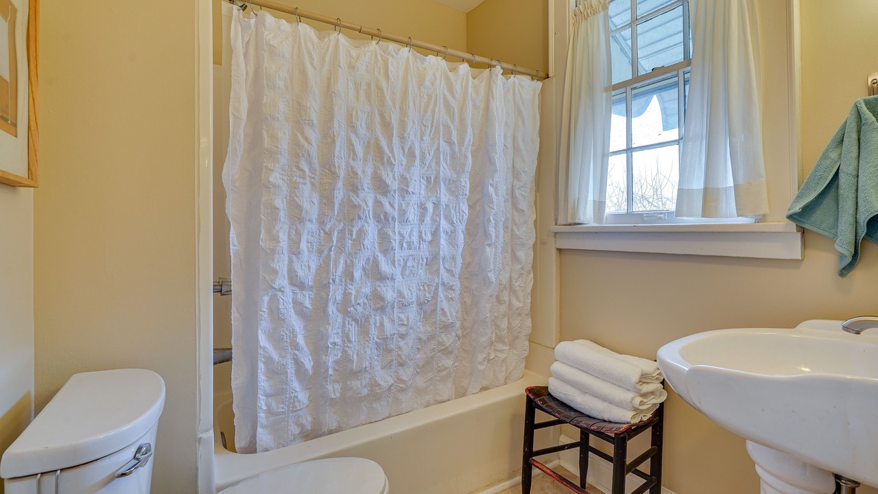 Photo of Bathroom in Zanesville