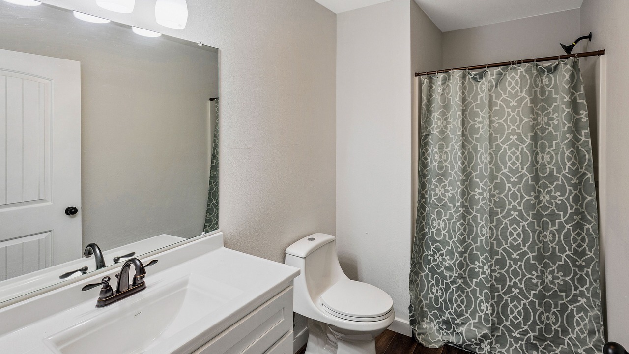 Photo of Bathroom in Elgin