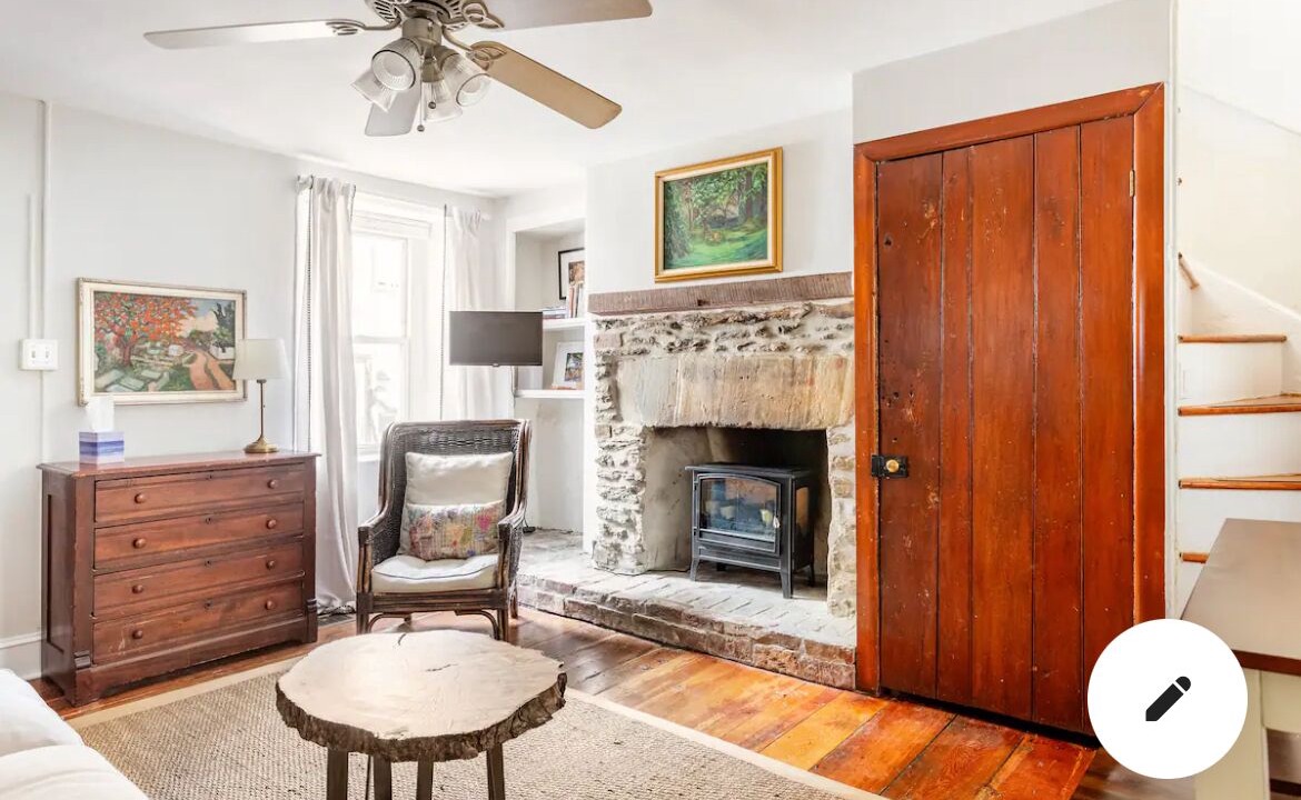 Photo of Livingroom in Manayunk
