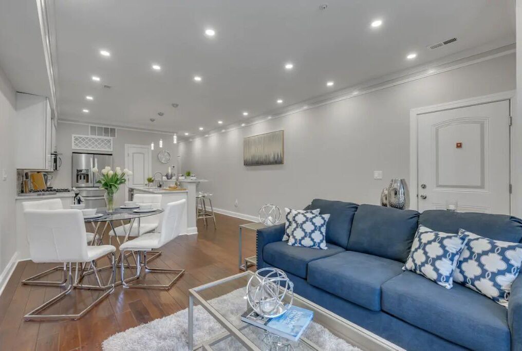 Photo of Livingroom in Near Northeast