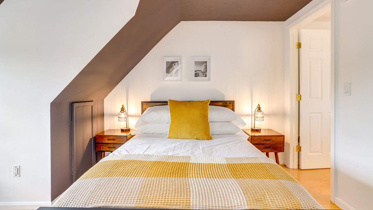 Photo of Bedroom in Old Town Alexandria