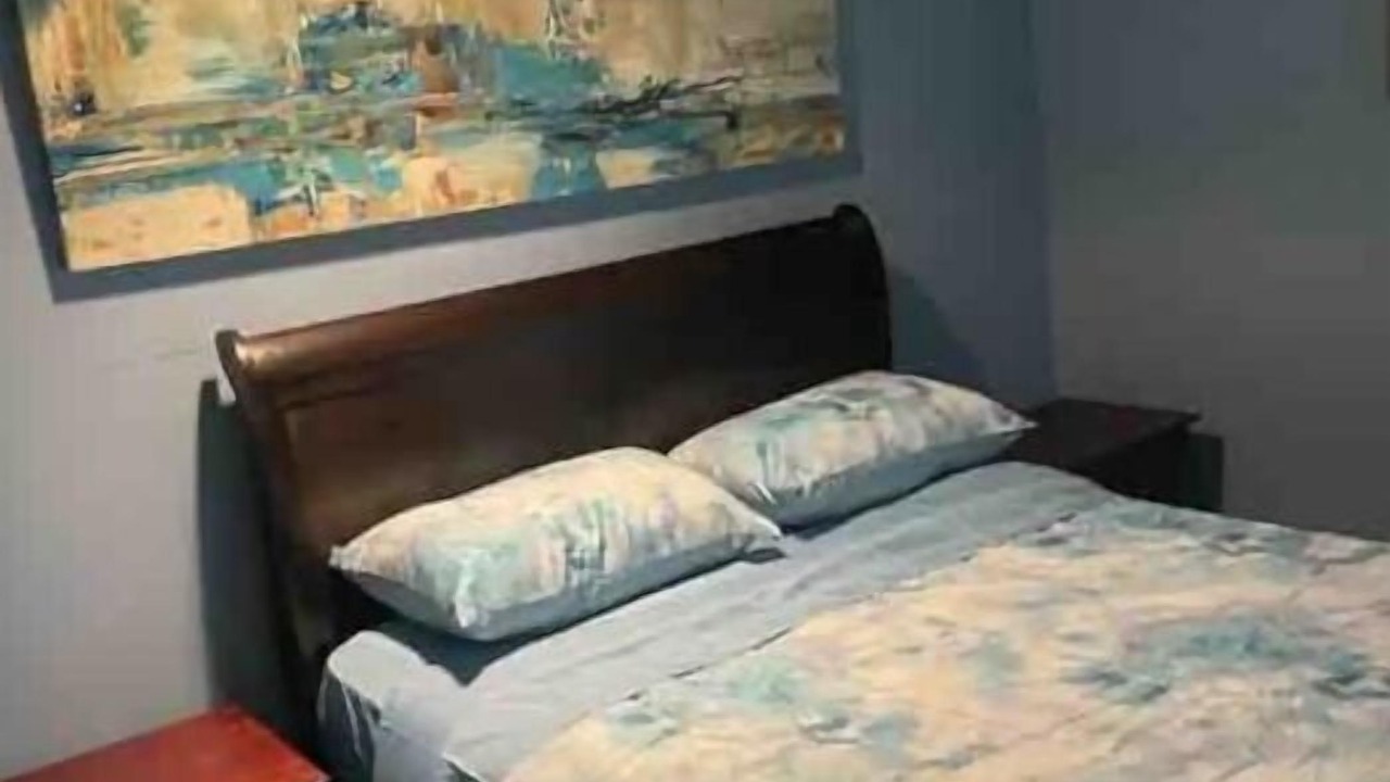 Photo of Bedroom in Newark