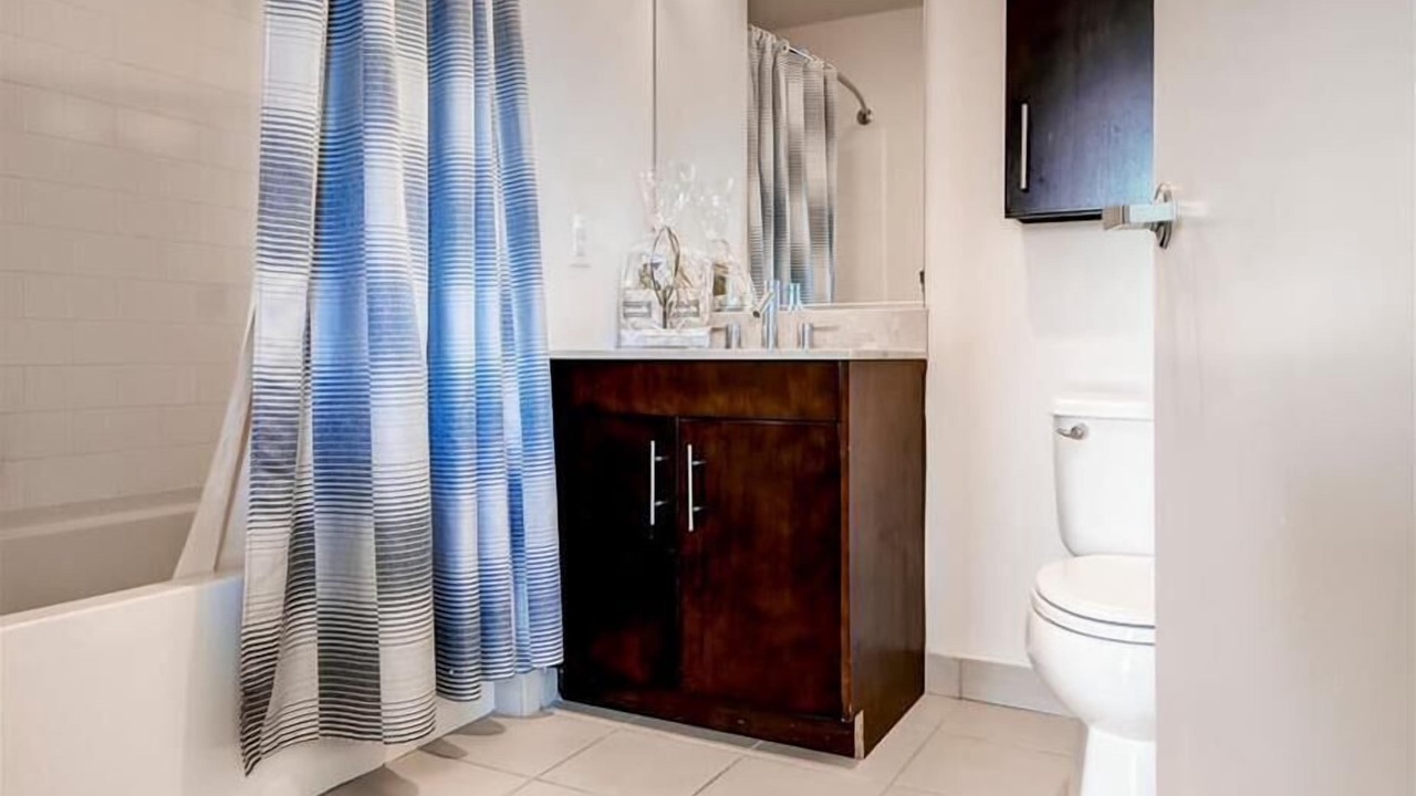 Photo of Bathroom in Hudson Exchange