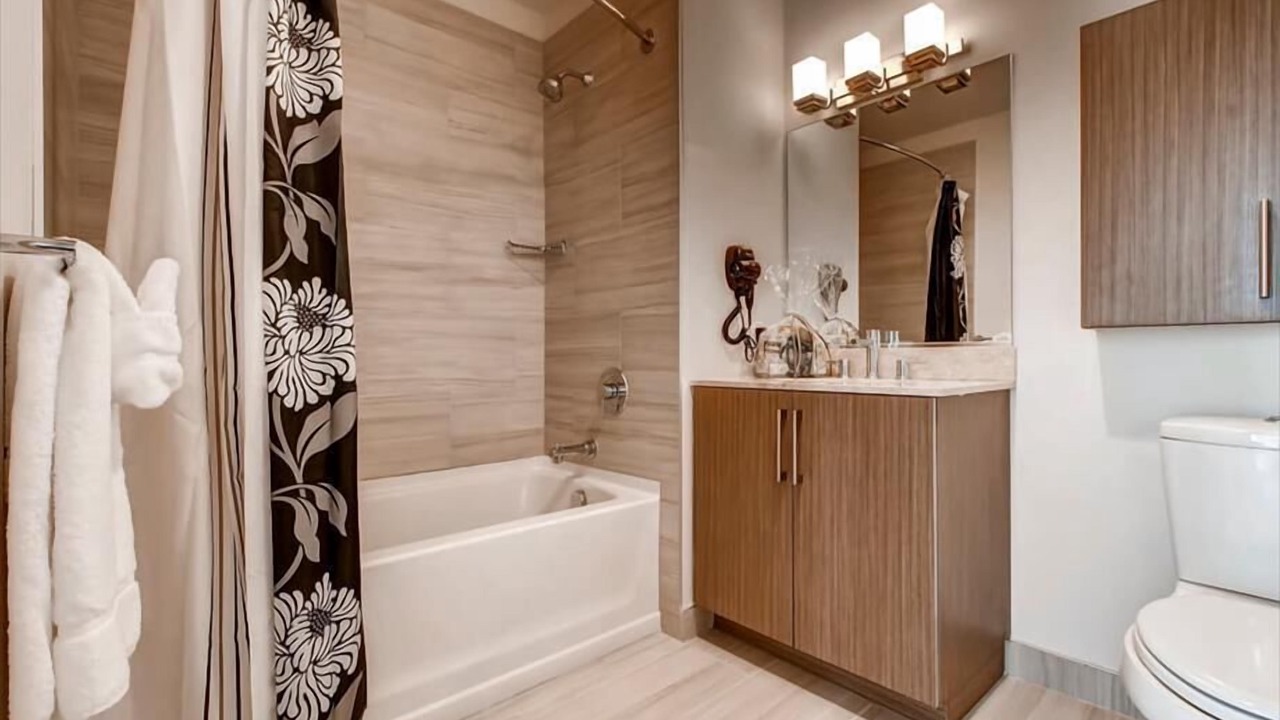 Photo of Bathroom in Hudson Exchange