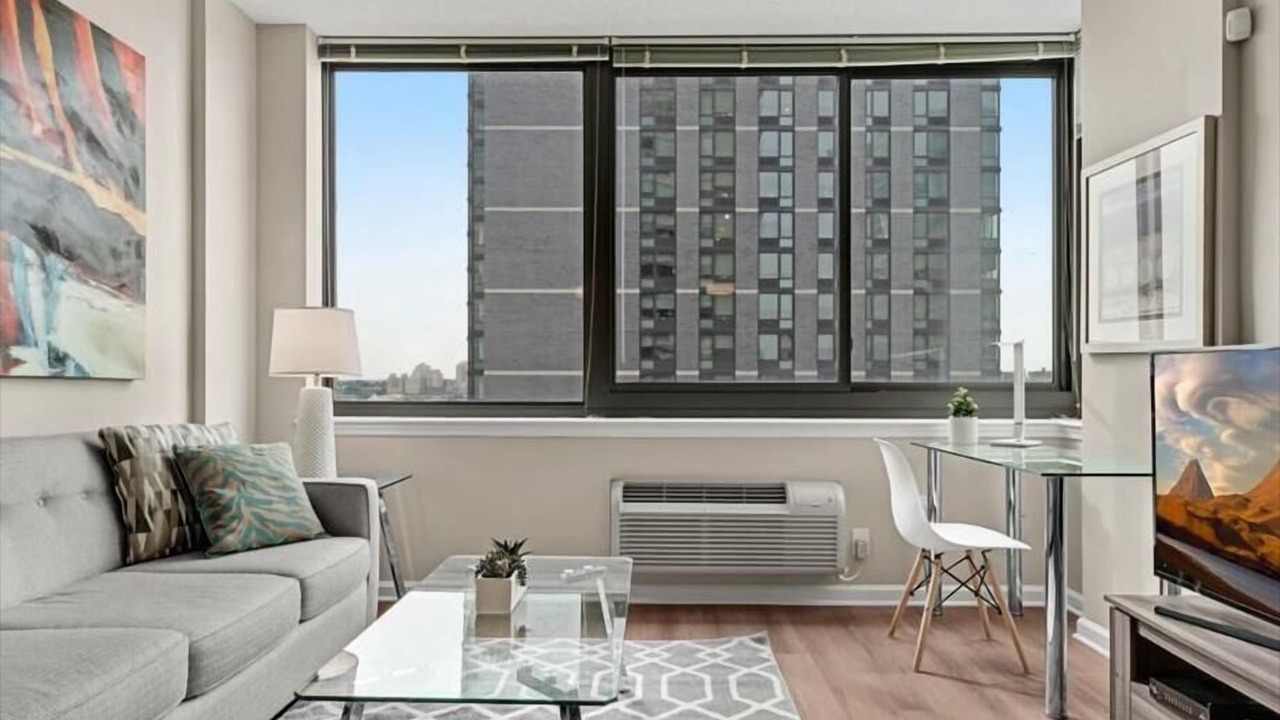 Photo of Bedroom in Hudson Exchange