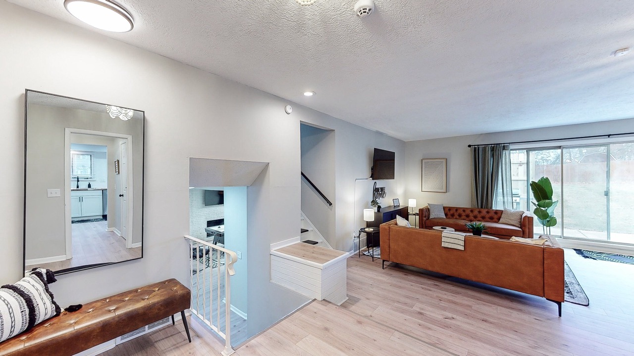 Photo of Livingroom in Canton