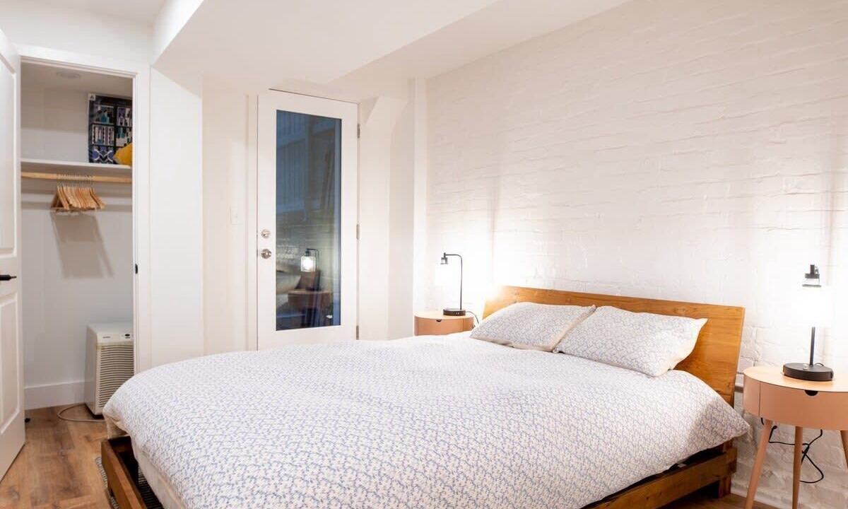 Photo of Bedroom in Dupont Circle