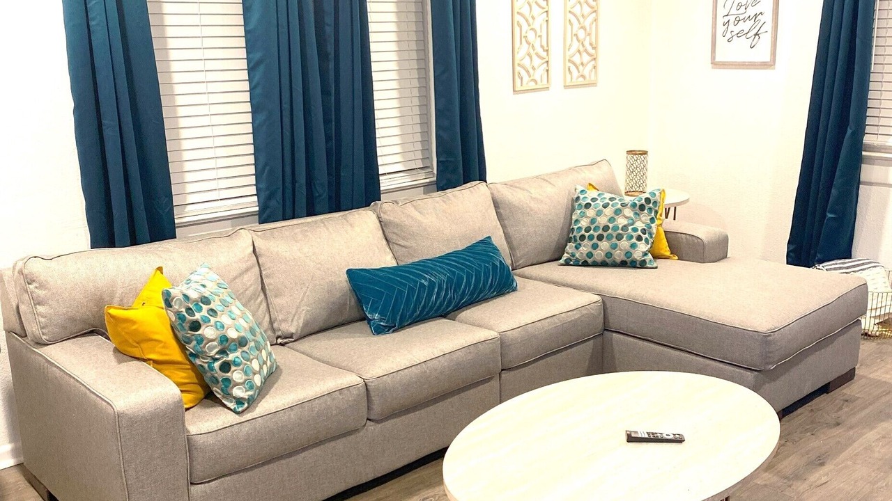 Photo of Livingroom in Bayview