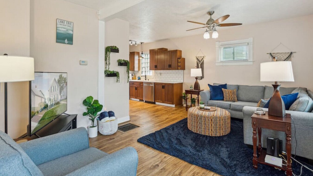 Photo of Livingroom in Lorain