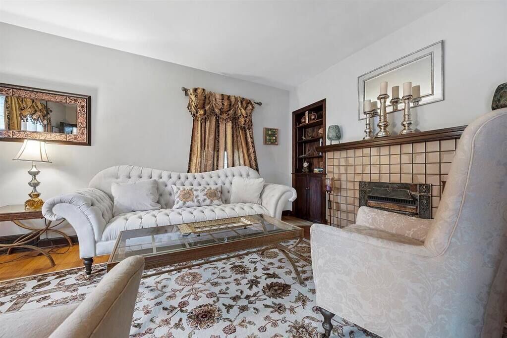 Photo of Bedroom in Brighton Heights