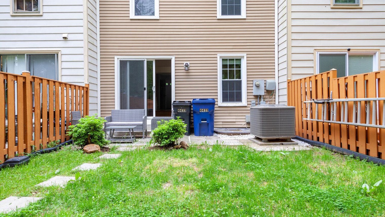 Photo of Outdoor in Fairfax