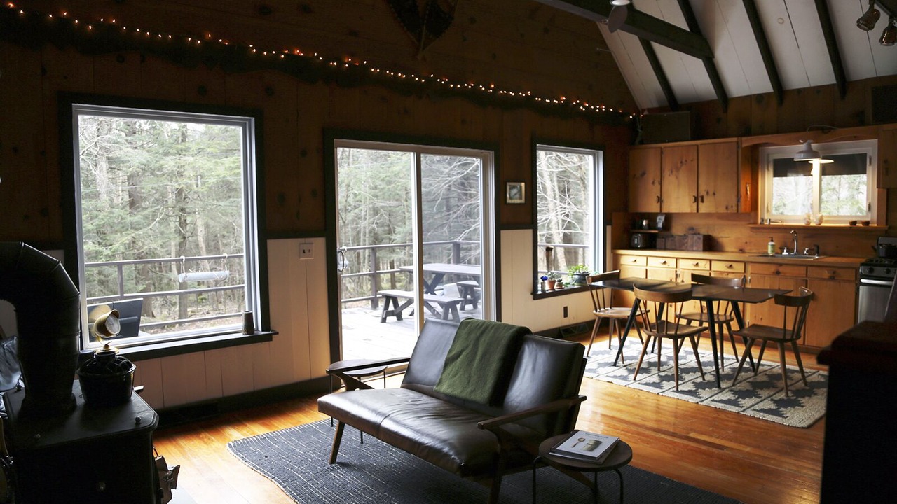 Photo of Livingroom in Town of Denning