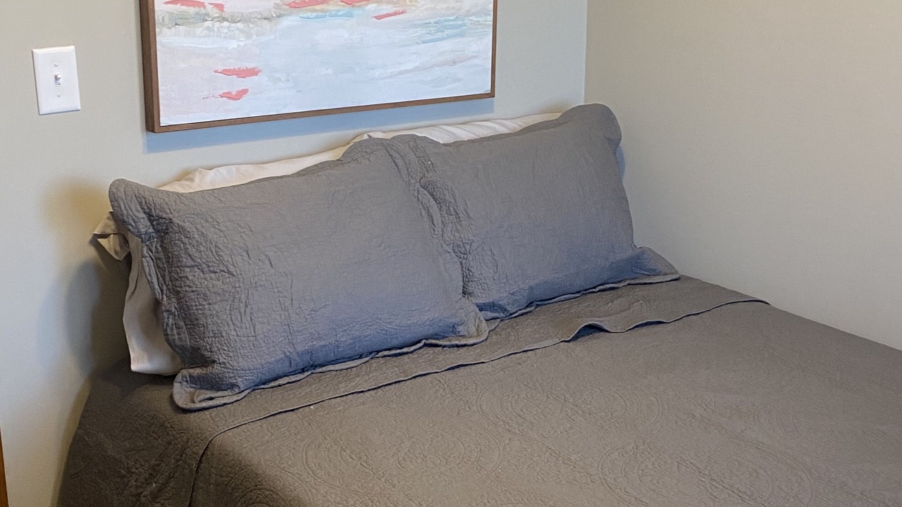 Photo of Bedroom in Lake James