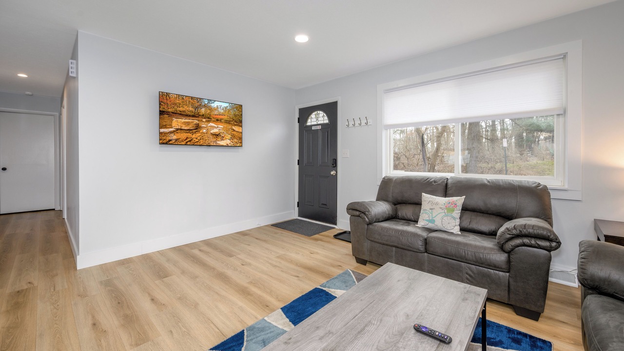 Photo of Livingroom in Highland Square