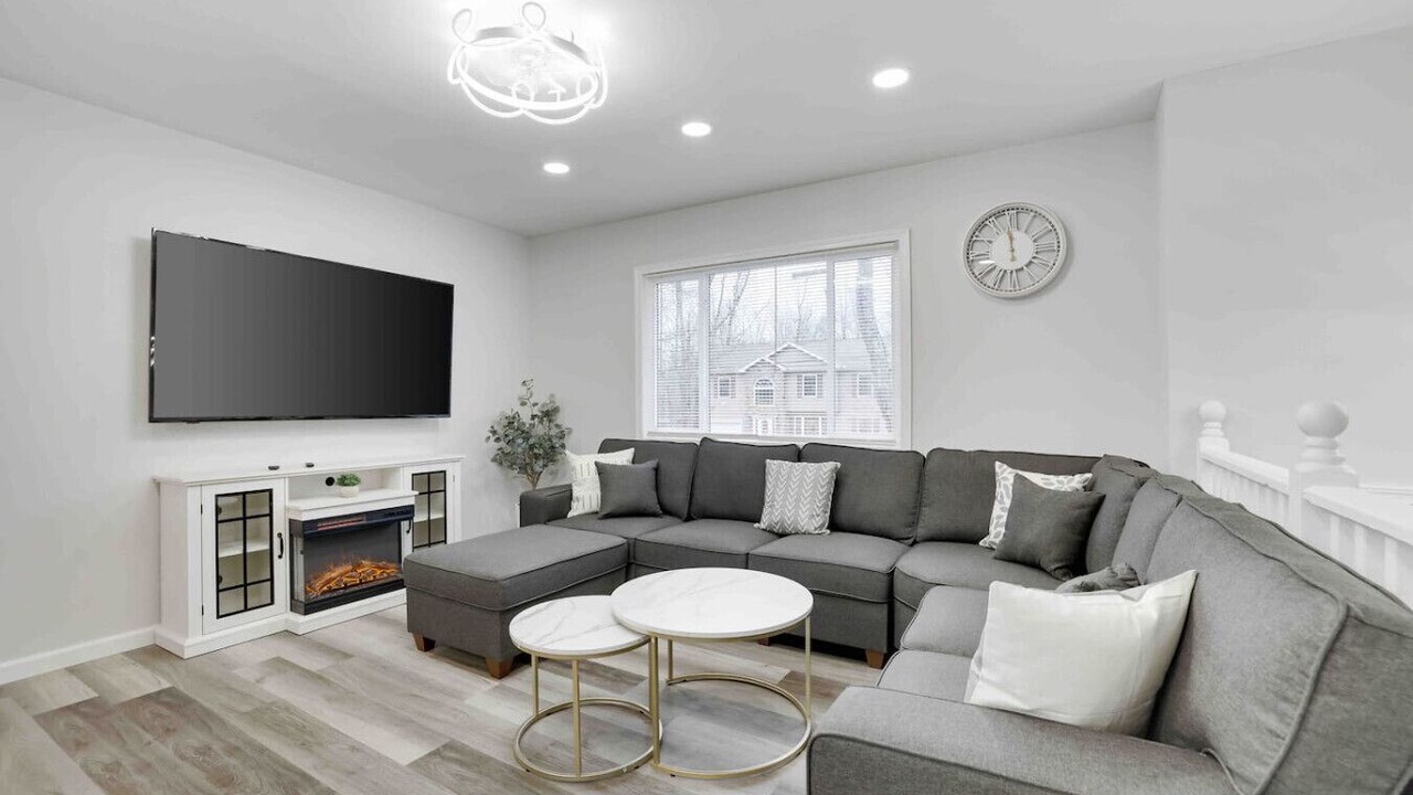Photo of Livingroom in Tobyhanna