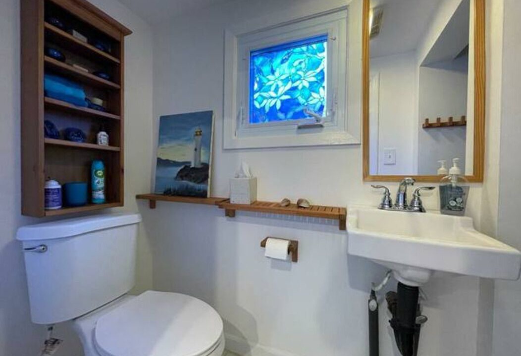 Photo of Bathroom in Keansburg