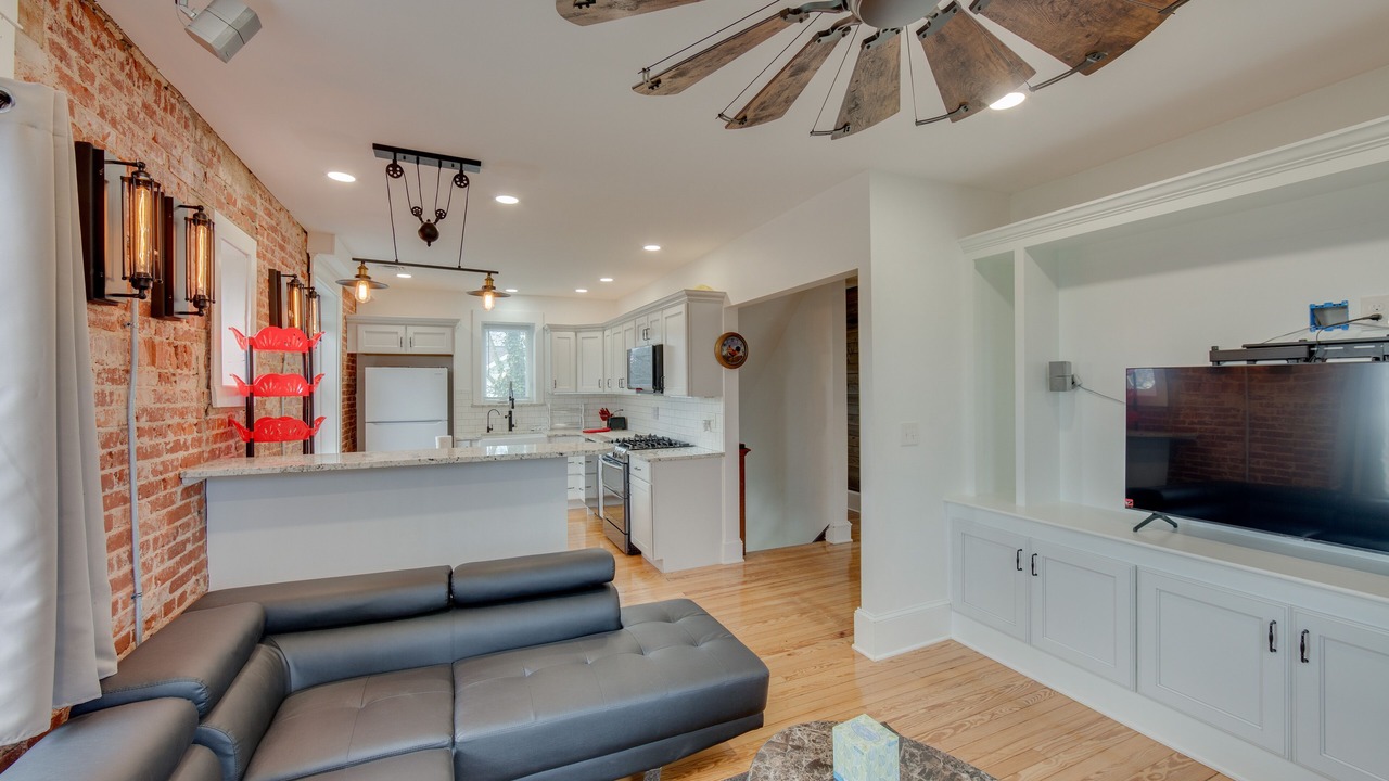 Photo of Livingroom in Rohrerstown
