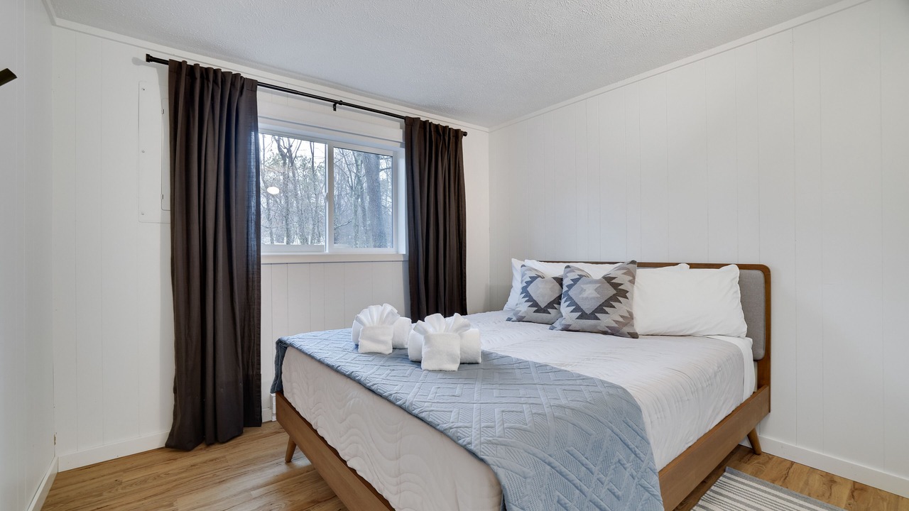 Photo of Bedroom in Long Pond