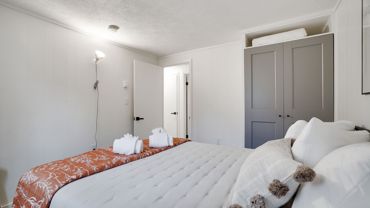 Photo of Bedroom in Long Pond