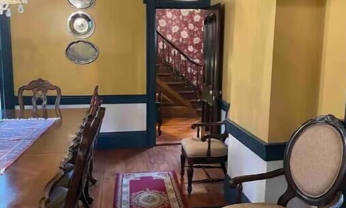 Photo of Livingroom in Bellville