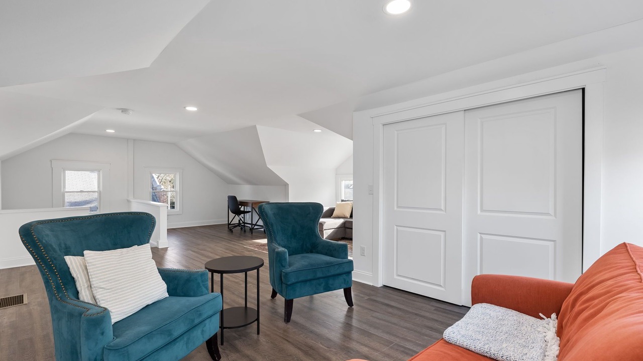 Photo of Livingroom in Clintonville