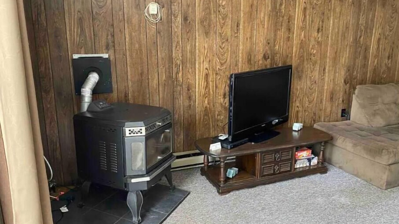Photo of Livingroom in Russell