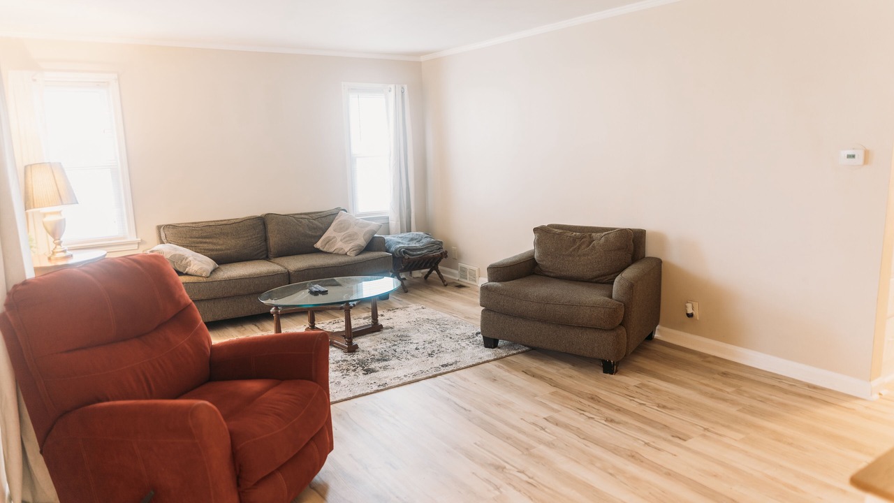 Photo of Livingroom in Canton