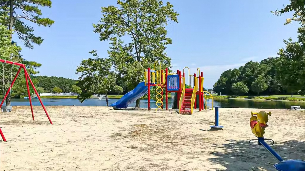 Photo of Others in Assateague Pointe