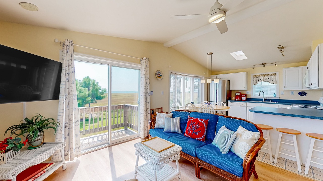 Photo of Livingroom in Assateague Pointe