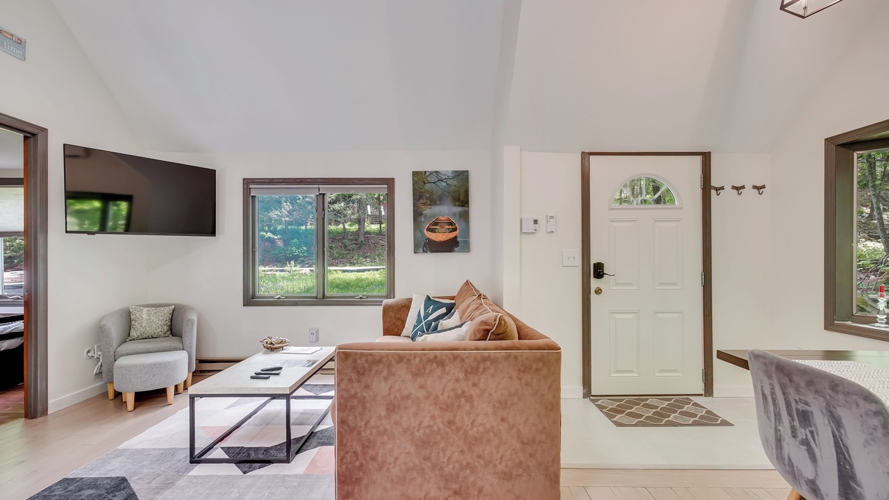 Photo of Livingroom in South Salem