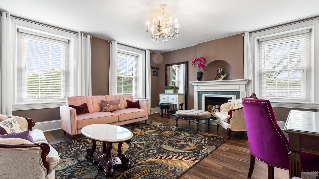 Photo of Livingroom in Bensalem