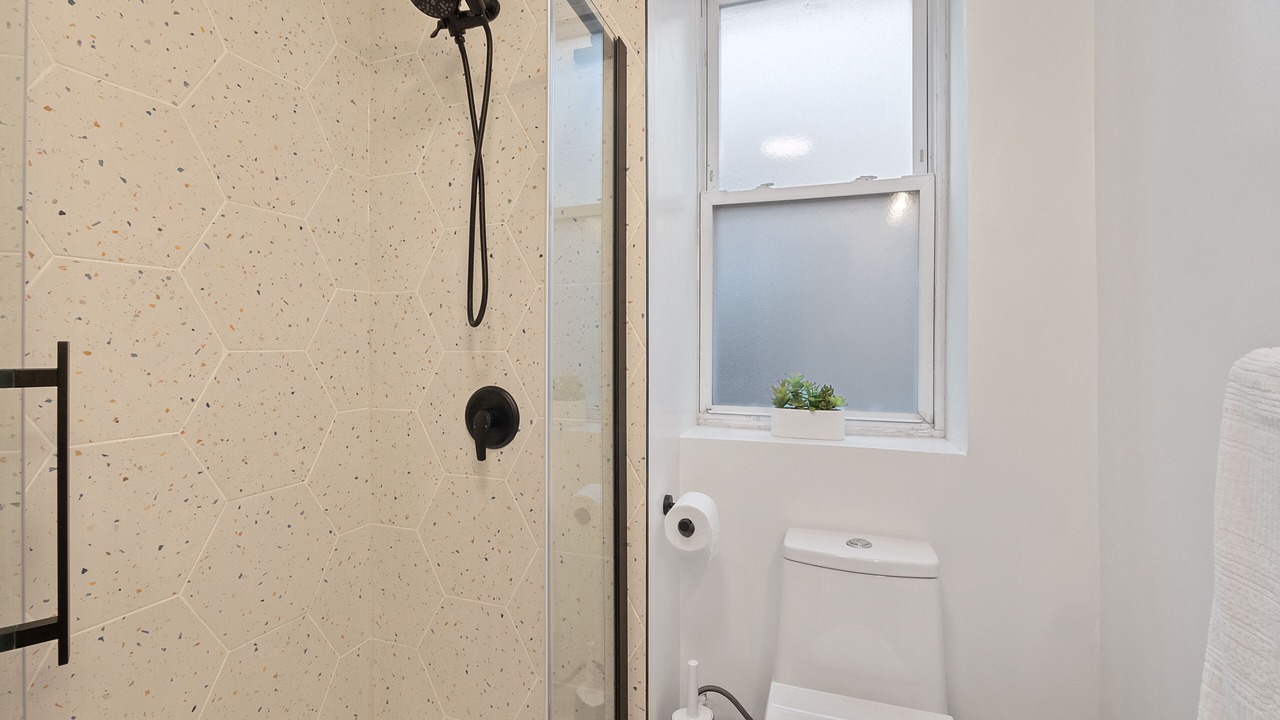 Photo of Bathroom in Communipaw