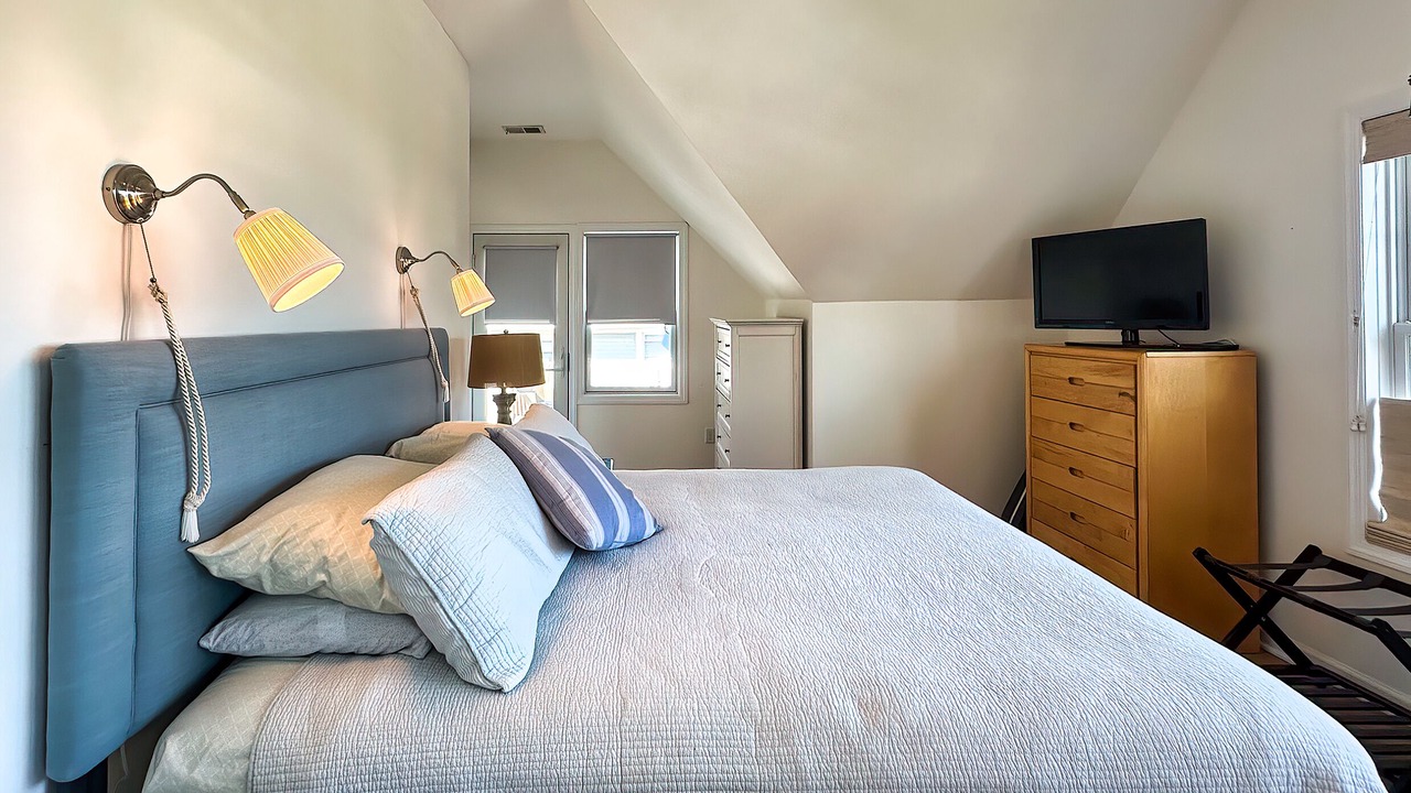 Photo of Bedroom in Belmar