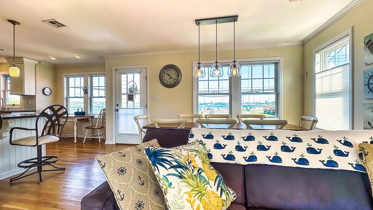 Photo of Livingroom in Belmar