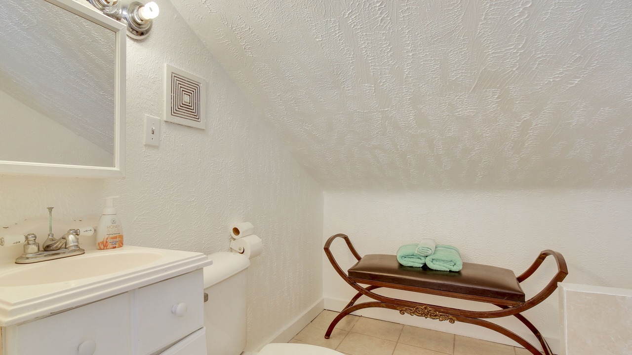 Photo of Bathroom in Lincoln Heights