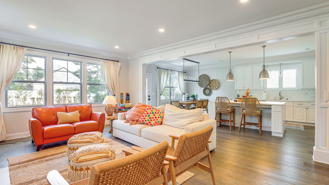 Photo of Livingroom in Long Branch