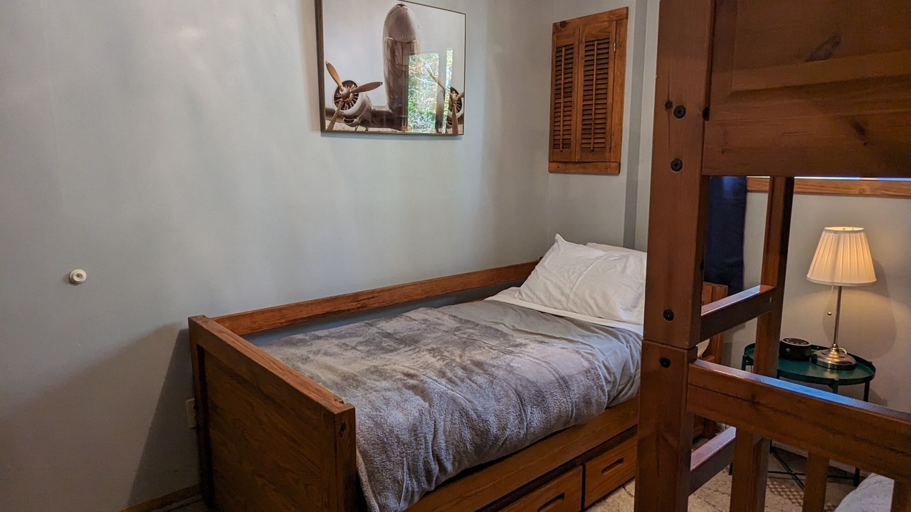 Photo of Bedroom in Lake Ariel