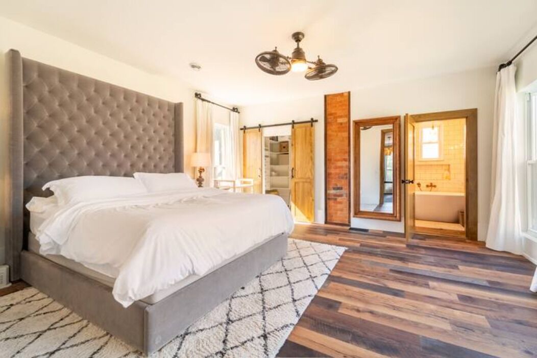 Photo of Bedroom in Colliers