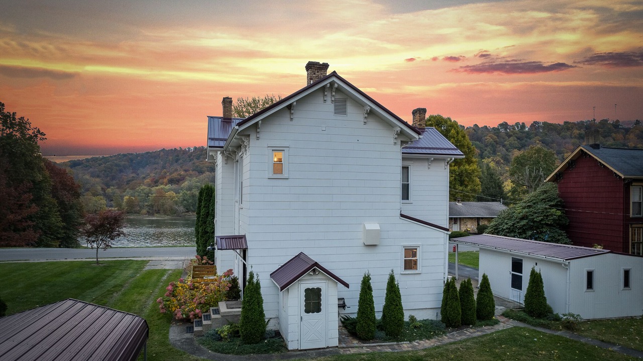 Photo of Outdoor in Colliers