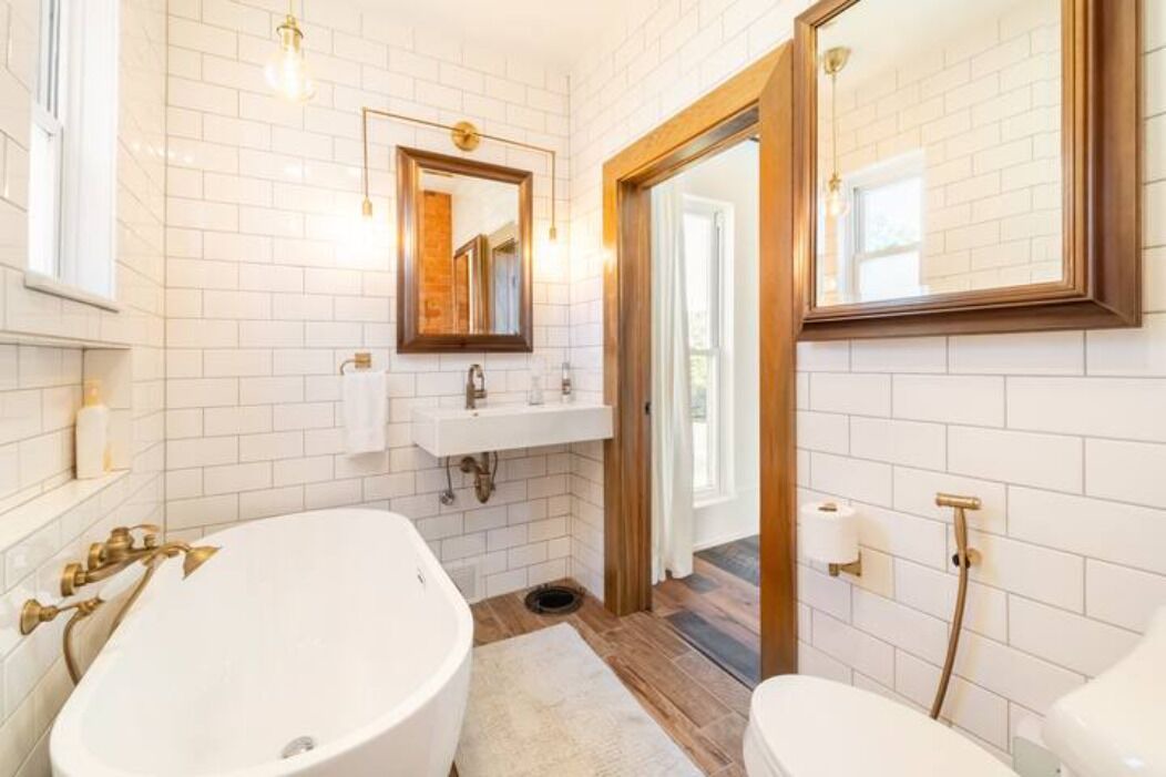 Photo of Bathroom in Colliers