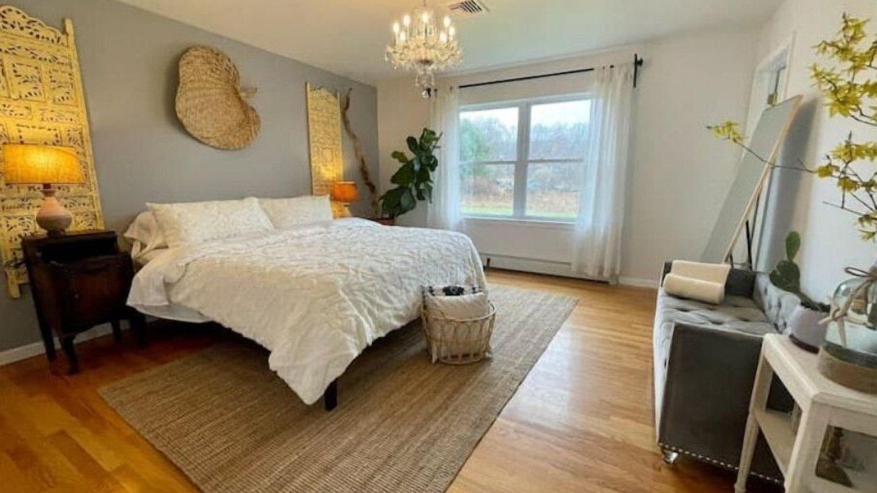 Photo of Bedroom in Woodridge