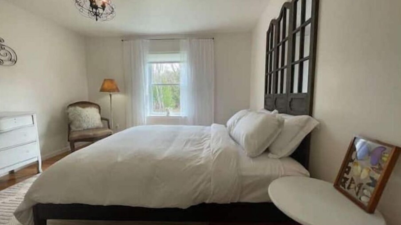 Photo of Bedroom in Woodridge