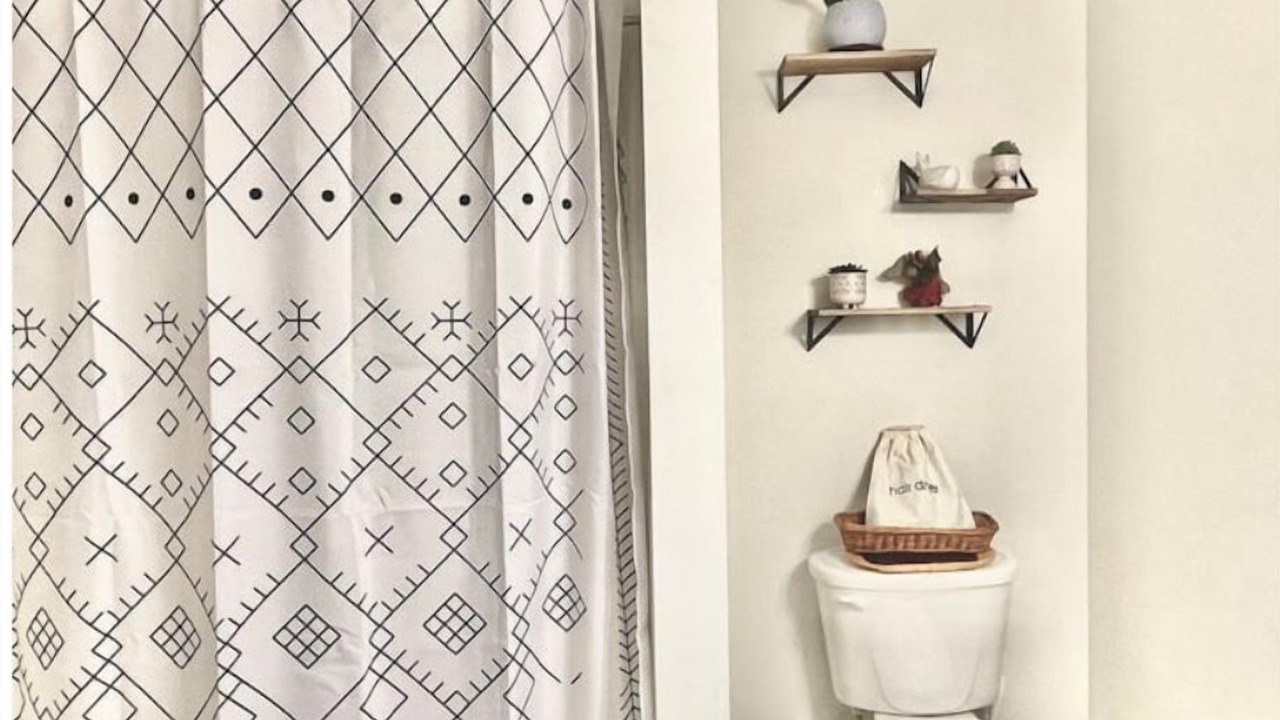 Photo of Bathroom in Woodridge