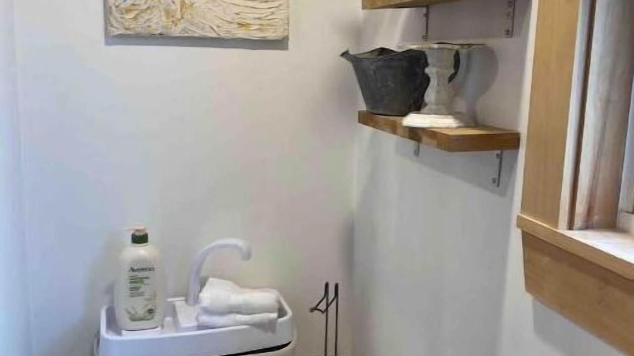 Photo of Bathroom in Woodridge