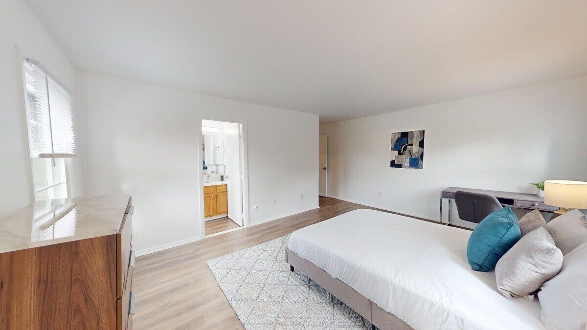 Photo of Bedroom in Newark