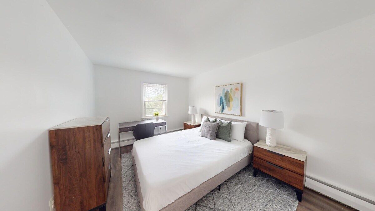 Photo of Bedroom in Newark