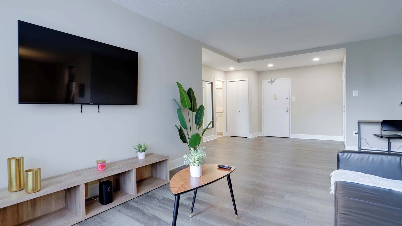 Photo of Livingroom in Crystal City