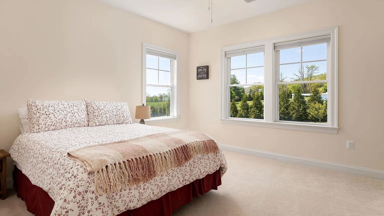 Photo of Bedroom in Edinburg