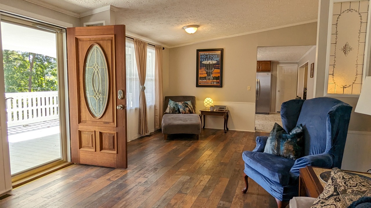Photo of Livingroom in Clinton