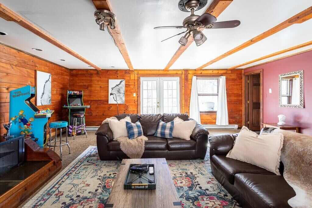 Photo of Livingroom in East Stroudsburg